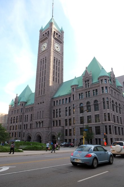 HH Richardson should sue these guys for copyright infringement. 