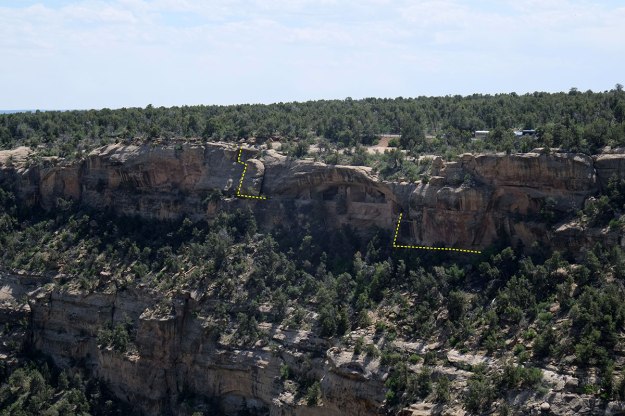 DSCF0449BalconyHouse074p